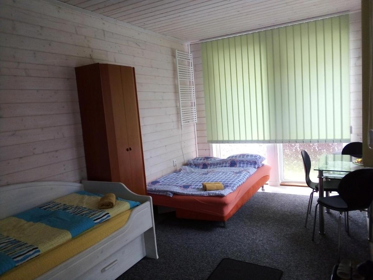 Rekreacni Chatka / Tiny House Lägenhet Františkovy Lázně Exteriör bild